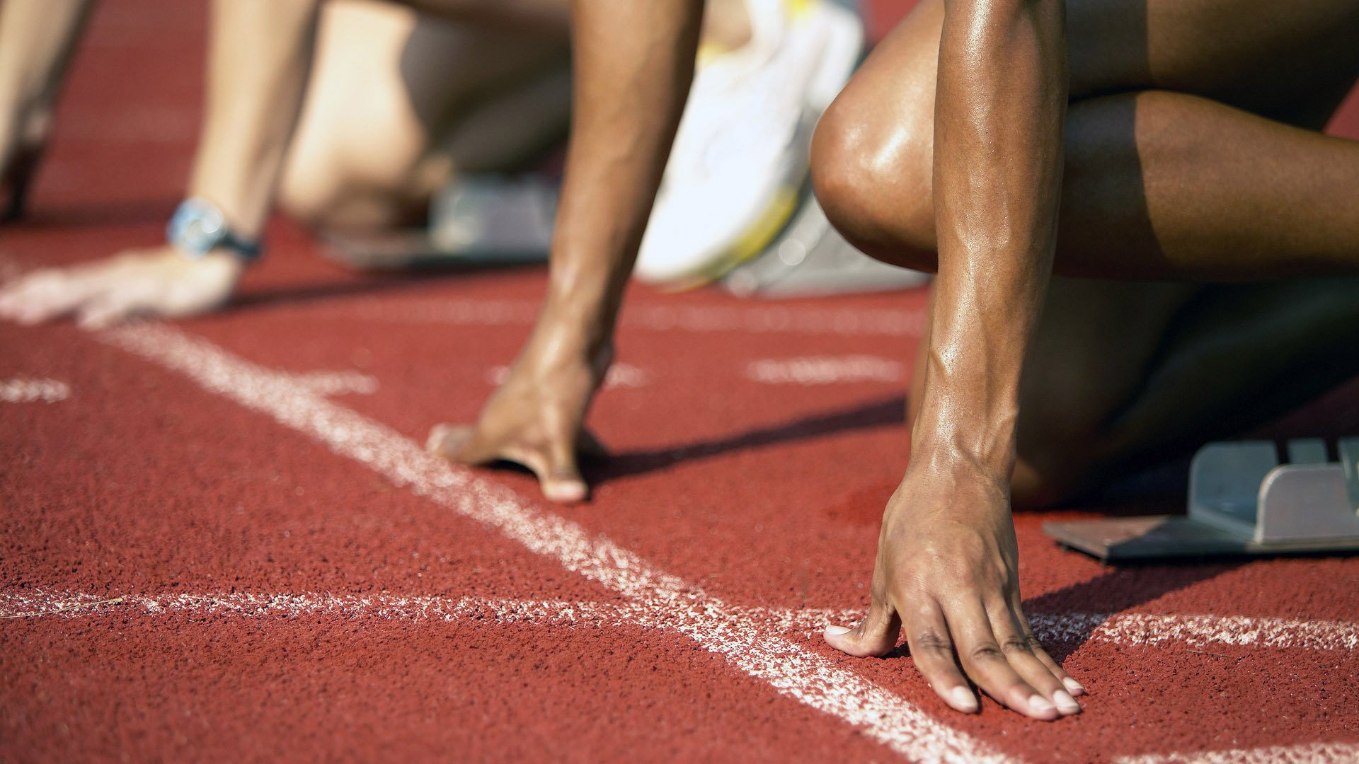 当枫叶在丹麦童话中燃烧，NBA总决赛背后的地缘篮球密码